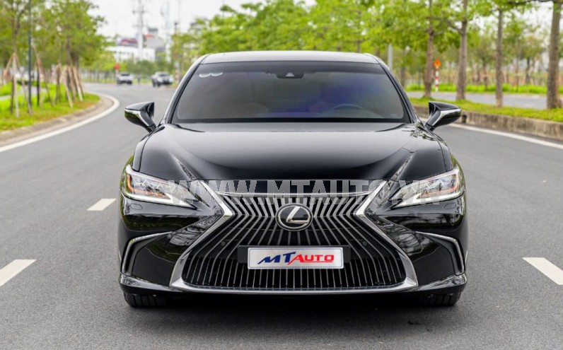 Lexus ES 250 2021