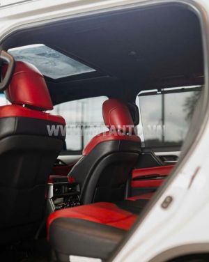 Xe Lexus LX 600 F-Sport 2024