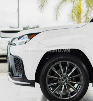 Xe Lexus LX 600 F-Sport 2024