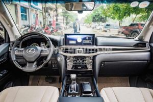 Xe Lexus LX 570 2019