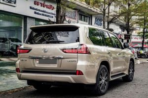 Xe Lexus LX 570 2019