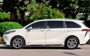 Xe Toyota Sienna Platinum 2.5 AT 2021