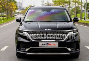 Xe Kia Carnival Signature 2.2D 2023