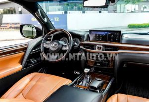 Xe Lexus LX 570 2021