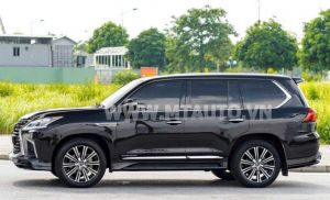Xe Lexus LX 570 2021