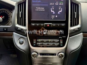 Xe Toyota Land Cruiser 4.6 V8 2020