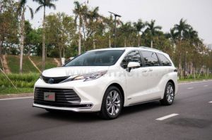 Xe Toyota Sienna Platinum 2.5 AT 2021