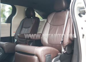 Xe Toyota Sienna Platinum 2.5 AT 2021