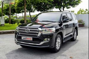 Xe Toyota Land Cruiser 5.7 V8 2019