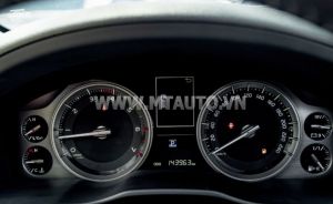 Xe Toyota Land Cruiser 4.6 V8 2019