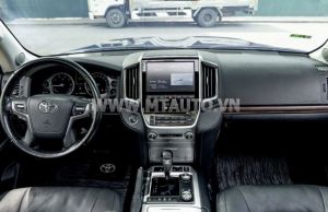 Xe Toyota Land Cruiser 4.6 V8 2019