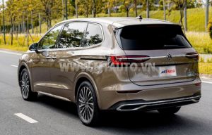 Xe Volkswagen Viloran Luxury 2023