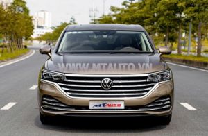 Xe Volkswagen Viloran Luxury 2023