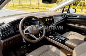 Xe Volkswagen Viloran Luxury 2023