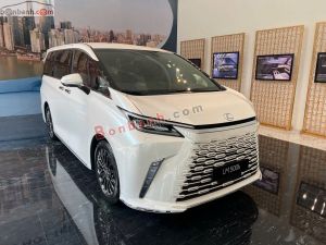 Xe Lexus LM 500h 2024
