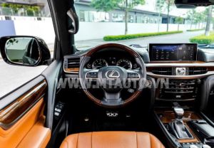Xe Lexus LX 570 2021
