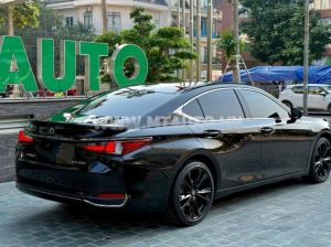 Xe Lexus ES 250 F Sport 2022