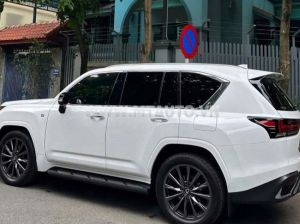 Xe Lexus LX 600 F-Sport 2024