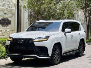 Xe Lexus LX 600 F-Sport 2024