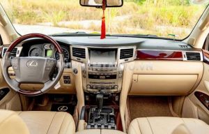Xe Lexus LX 570 2008