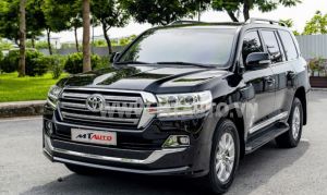 Xe Toyota Land Cruiser 5.7 V8 2019