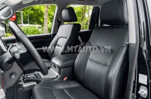 Xe Toyota Land Cruiser 5.7 V8 2019