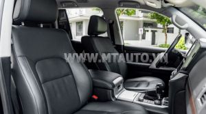 Xe Toyota Land Cruiser 5.7 V8 2019