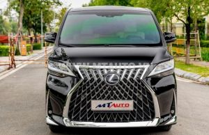 Xe Lexus LM 300h Royal Lounge 2020