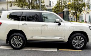 Xe Toyota Land Cruiser 3.5 V6 2025