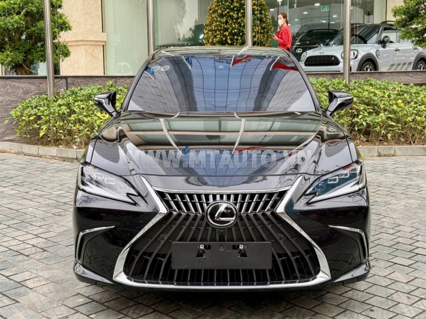 Lexus ES 300h 2023