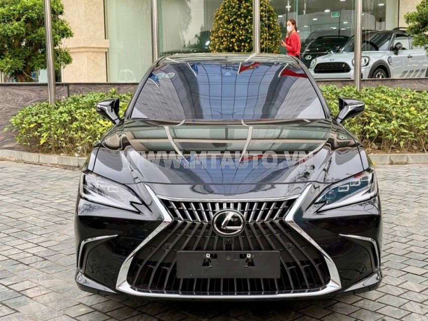 Lexus ES 300h 2023