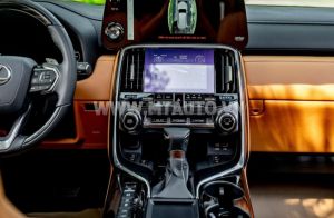 Xe Lexus LX 600 Urban 2024