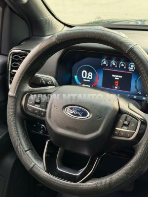 Xe Ford Everest Titanium 2.0L 4x2 AT 2023