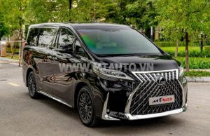 Xe Lexus LM 300h Royal Lounge 2020