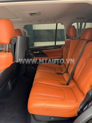 Xe Lexus LX 570 2021