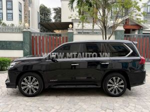 Xe Lexus LX 570 2021