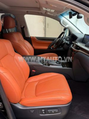 Xe Lexus LX 570 2021