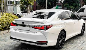 Xe Lexus ES 250 F Sport 2022