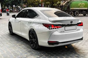 Xe Lexus ES 250 F Sport 2022