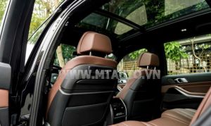Xe BMW X7 xDrive40i M Sport 2020