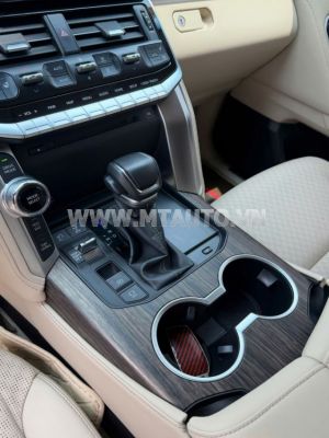 Xe Toyota Land Cruiser 3.5 V6 2022