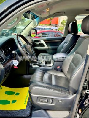 Xe Toyota Land Cruiser VX 4.6 V8 2019