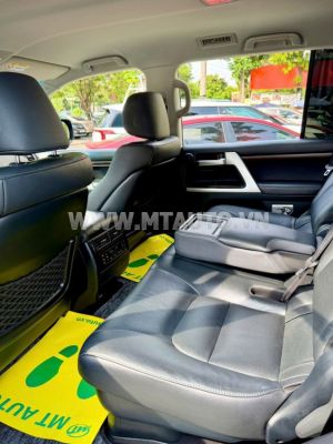 Xe Toyota Land Cruiser VX 4.6 V8 2019
