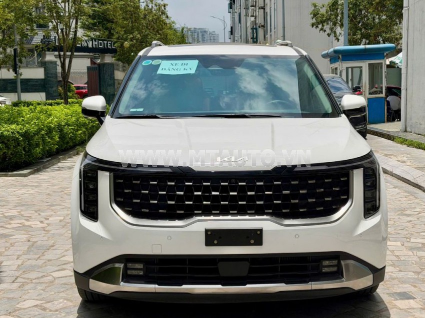 Kia Carnival Signature 2.2D 2024
