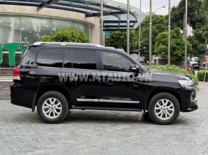 Xe Toyota Land Cruiser 4.6 V8 2020