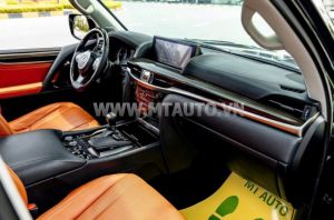 Xe Lexus LX 570 2021