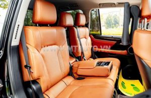 Xe Lexus LX 570 2021