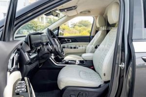 Xe Kia Carnival Royal 2.2D 2022