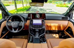 Xe Lexus LX 600 Urban 2026