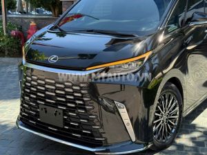 Xe Lexus LM 500h 2024